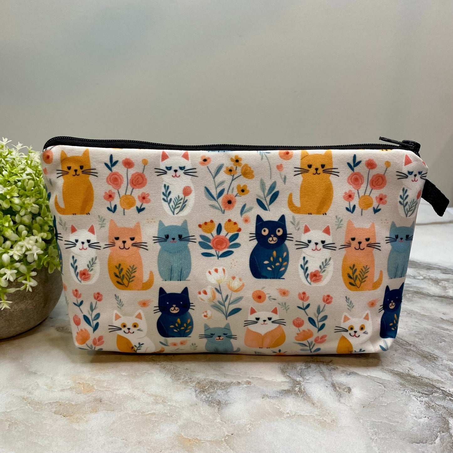 Pouch - Floral Cats In A Row