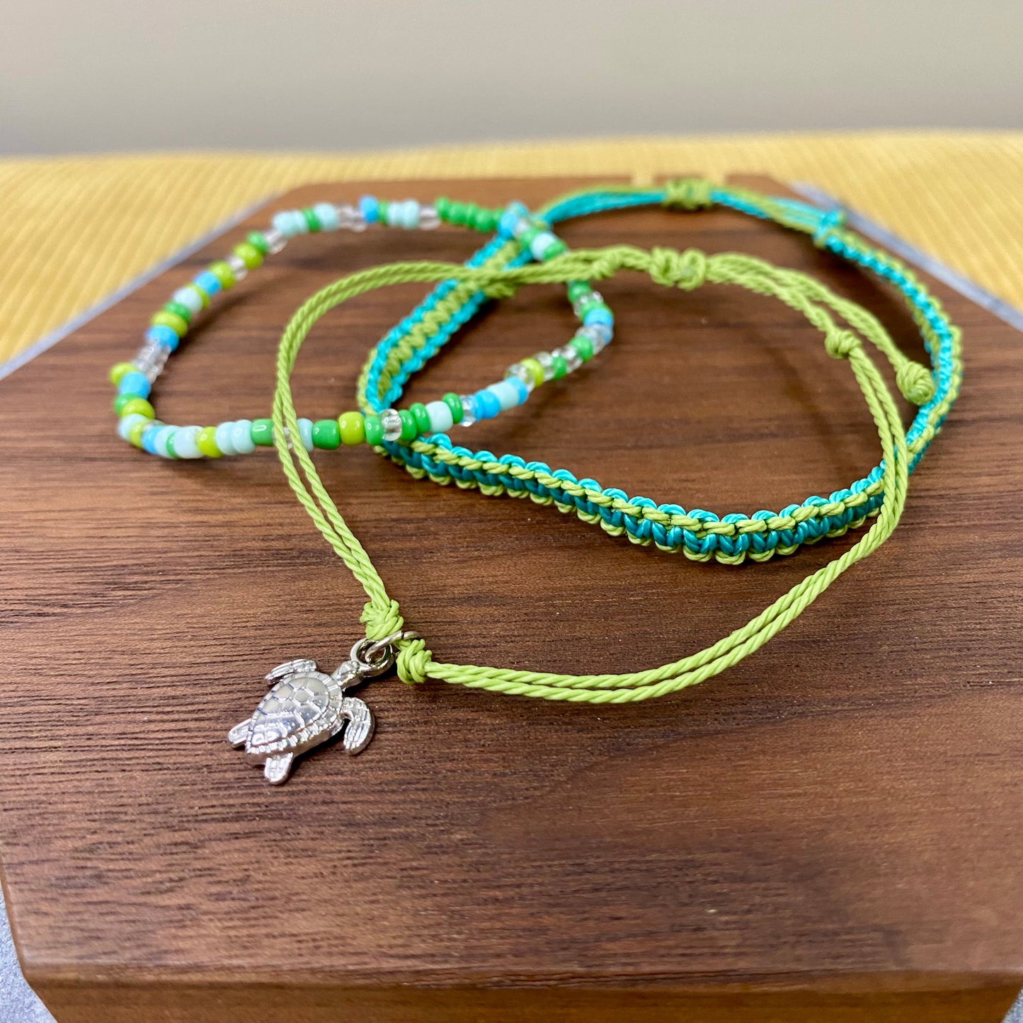 Bracelet Pack - Adjustable String & Bead Turtle Green