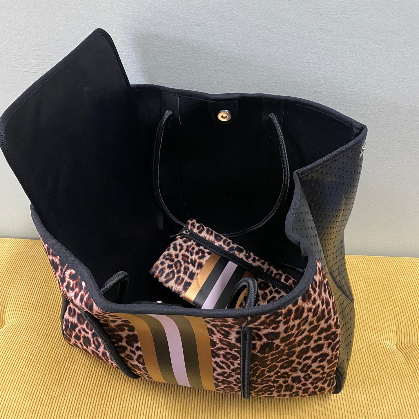 Neoprene Tote - Gold Animal Stripe