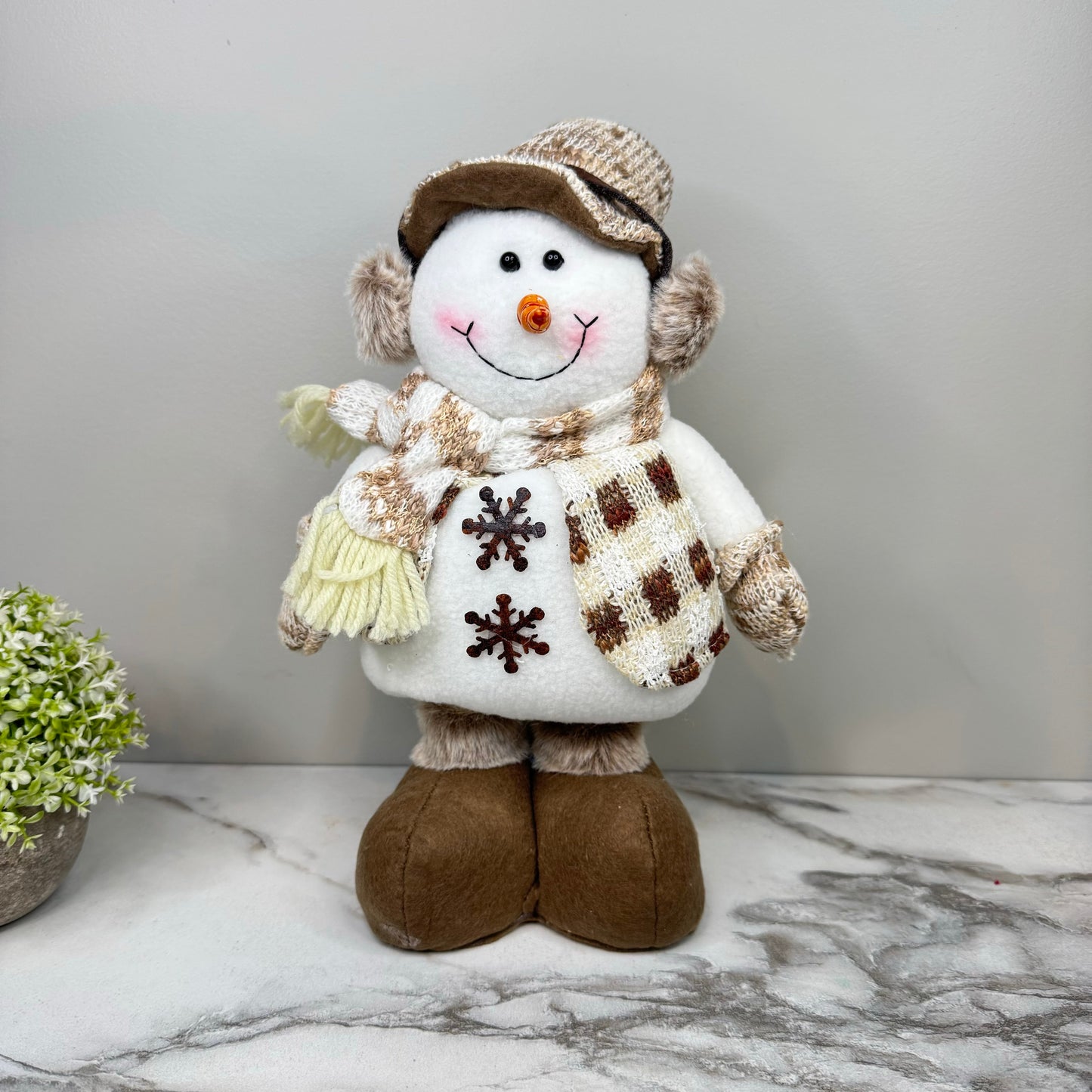 Telescopic Standing Christmas Decor - Tan & Grey